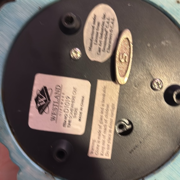 Searching for home limited edition snow globe musical - Picture 2 of 6